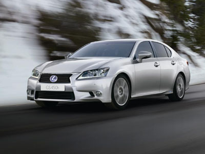 Το υβριδικό Lexus GS450h με κατανάλωση 5,9 λίτρα